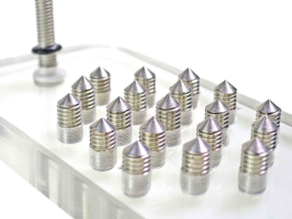 Acryl-Hodenpresse mit Spikes