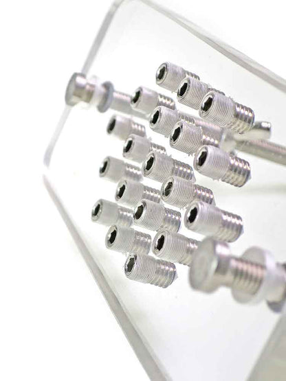 Acryl-Hodenpresse mit Spikes