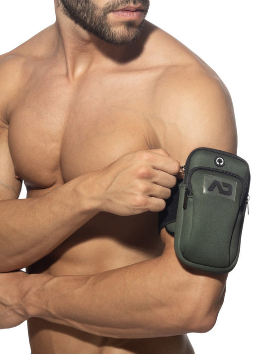 ADDICTED Oberarm Little Bag - khaki