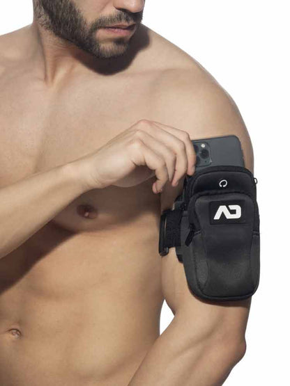 ADDICTED Oberarm Little Bag - schwarz