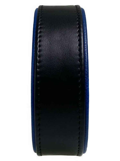 Bizeps-Band Oberarmband mit Schließe - blaue Paspel