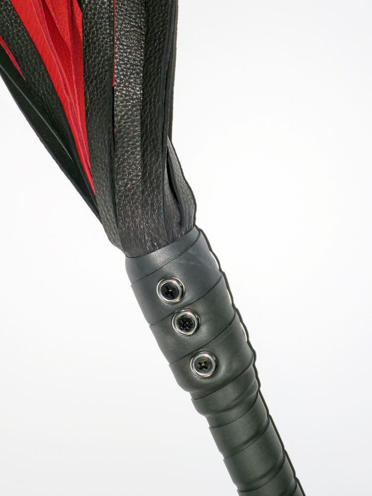 Flogger 24 Riemen 55cm Rind SCHWARZ-ROT