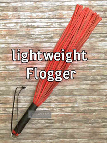Flogger aus Riemen LEICHT / LIGHT - rot