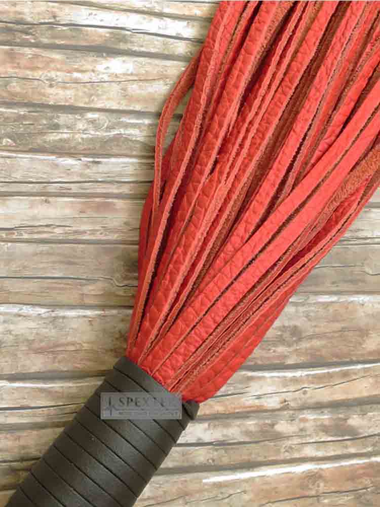 Flogger aus Riemen SCHWER / HEAVY - rot