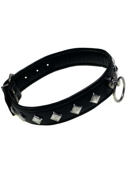 Halsband mit Nieten und Ring