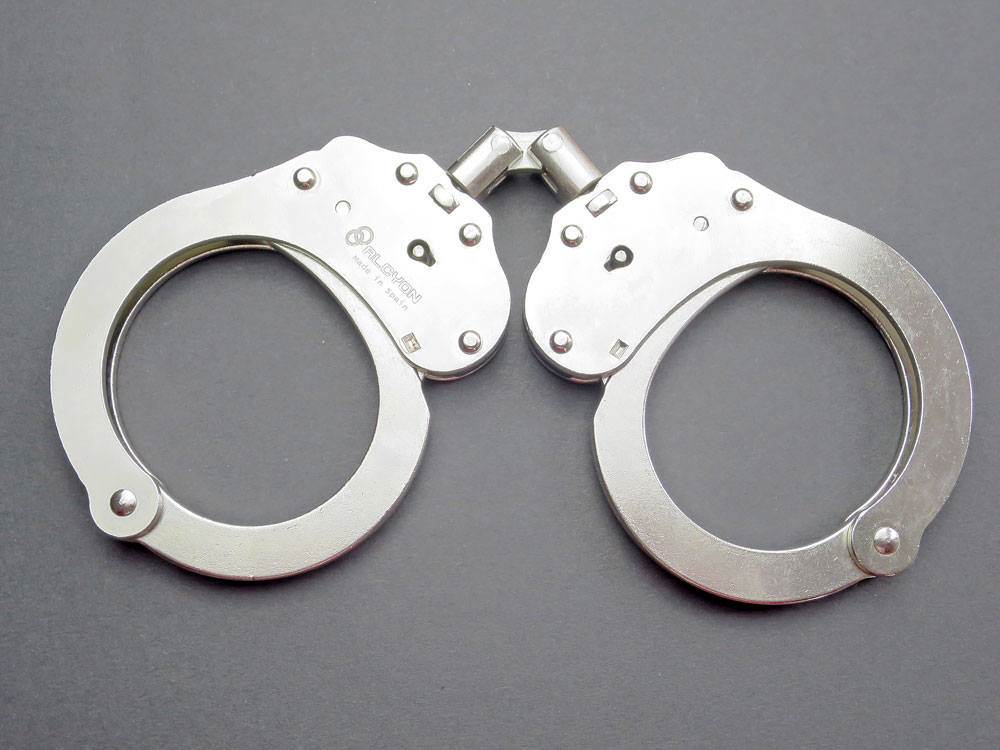 Handschellen, Drehgelenk mit Arretierung