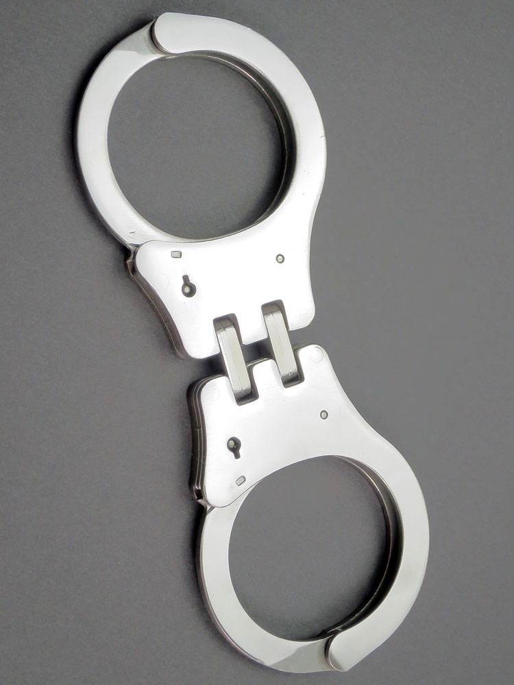 Handschellen mit Doppelgelenk