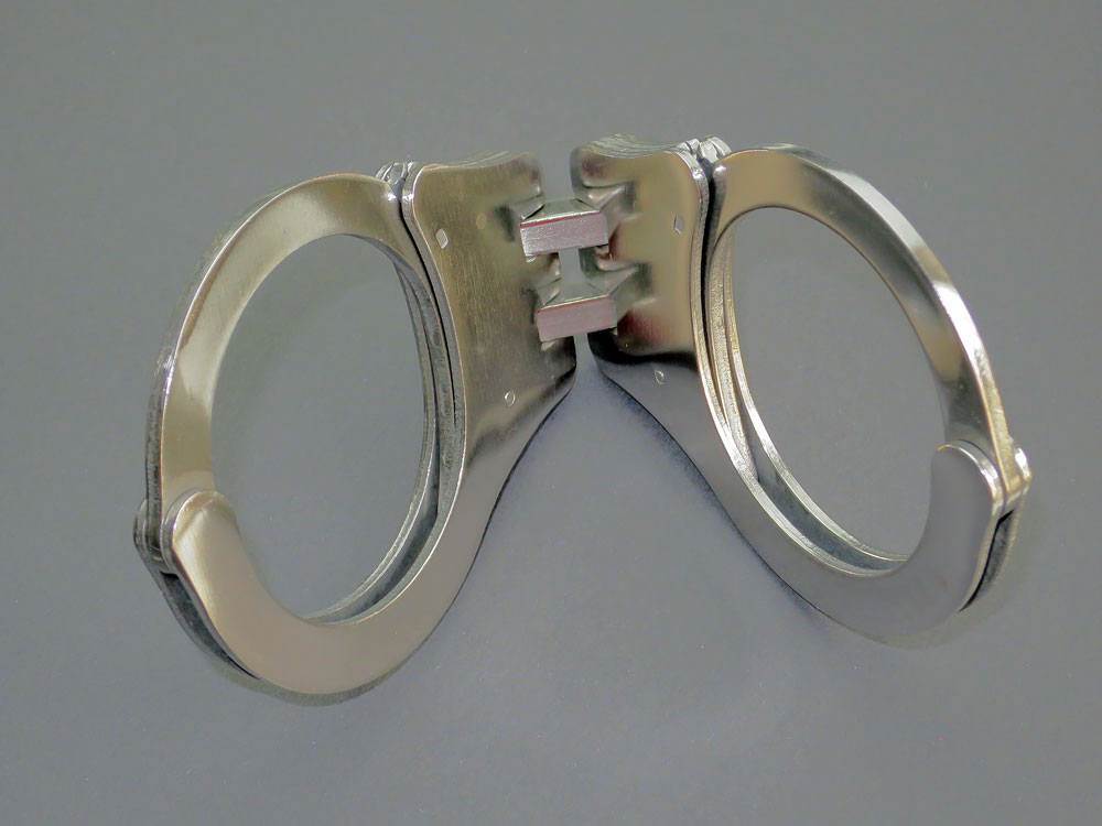 Handschellen mit Doppelgelenk