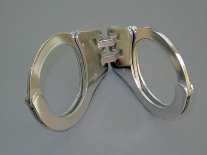 Handschellen mit Doppelgelenk