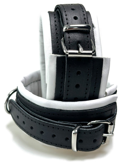 Leder-Fussfessel, schwarzer Riemen, weiß gepolstert 5cm