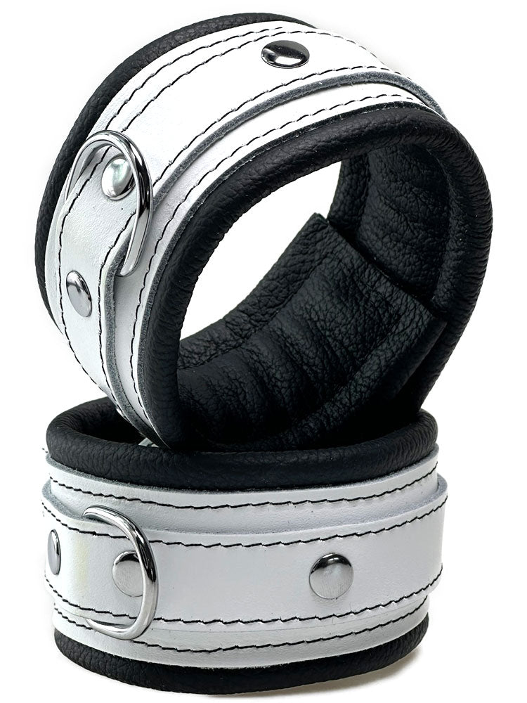 Leder-Fussfessel, weißer Riemen, schwarz gepolstert 5cm
