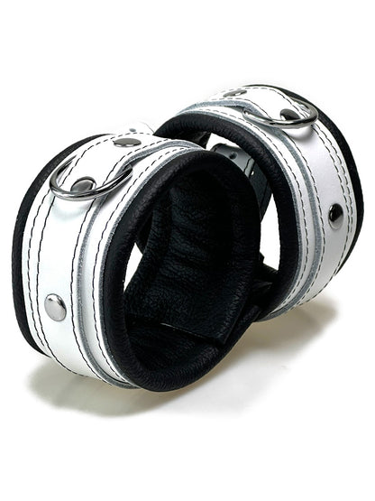 Leder-Fussfessel, weißer Riemen, schwarz gepolstert 5cm