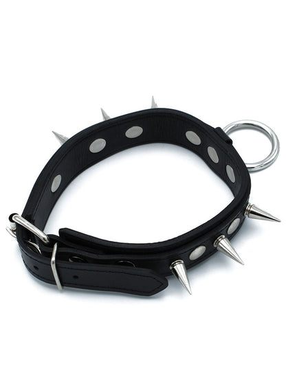 Lederhalsband mit Spitznieten und O-Ring