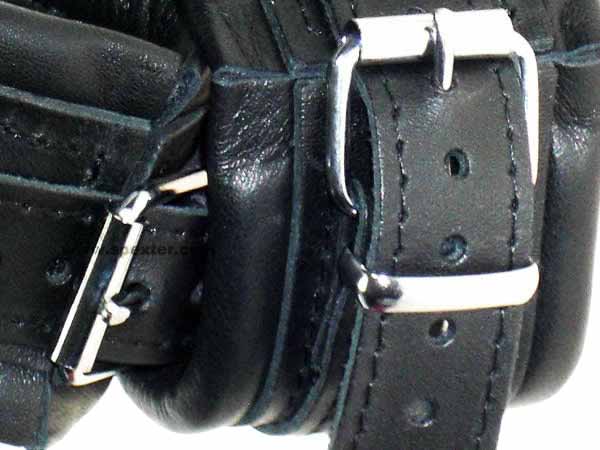 Leder-Handfesseln, schwarz - 6,5cm