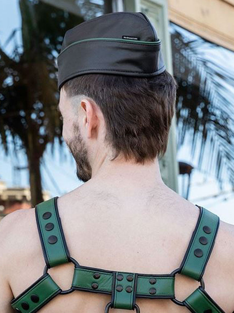 Mister S Leder Garrison-Mütze Leder mit grüner Paspel