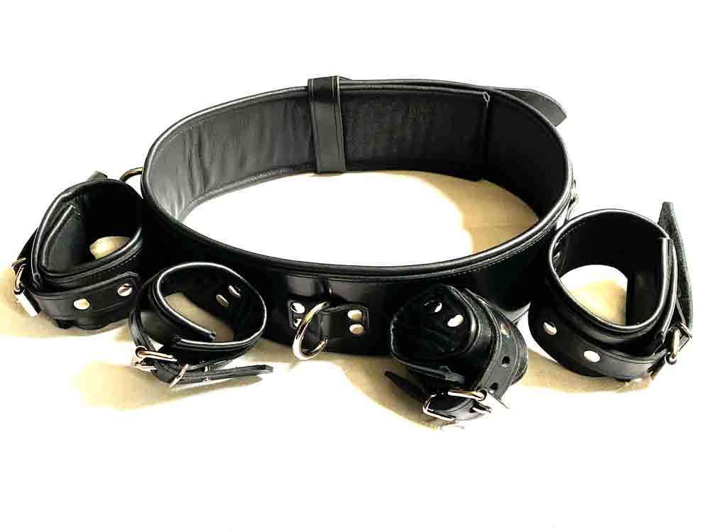 Mister S Leder-Brust-Handgelenk-Fessel