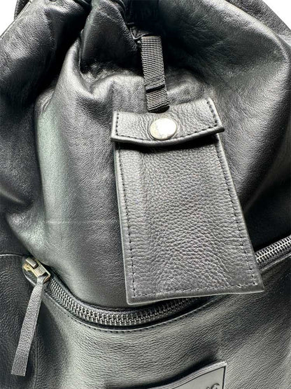 Riegillio Lederrucksack Klettpatch schwarz