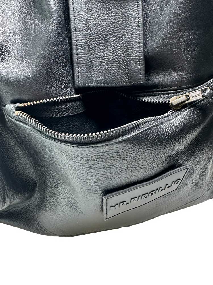 Riegillio Lederrucksack Klettpatch schwarz