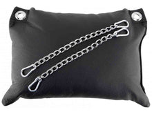 Sling Lederkopfkissen 32x23cm mit Ketten