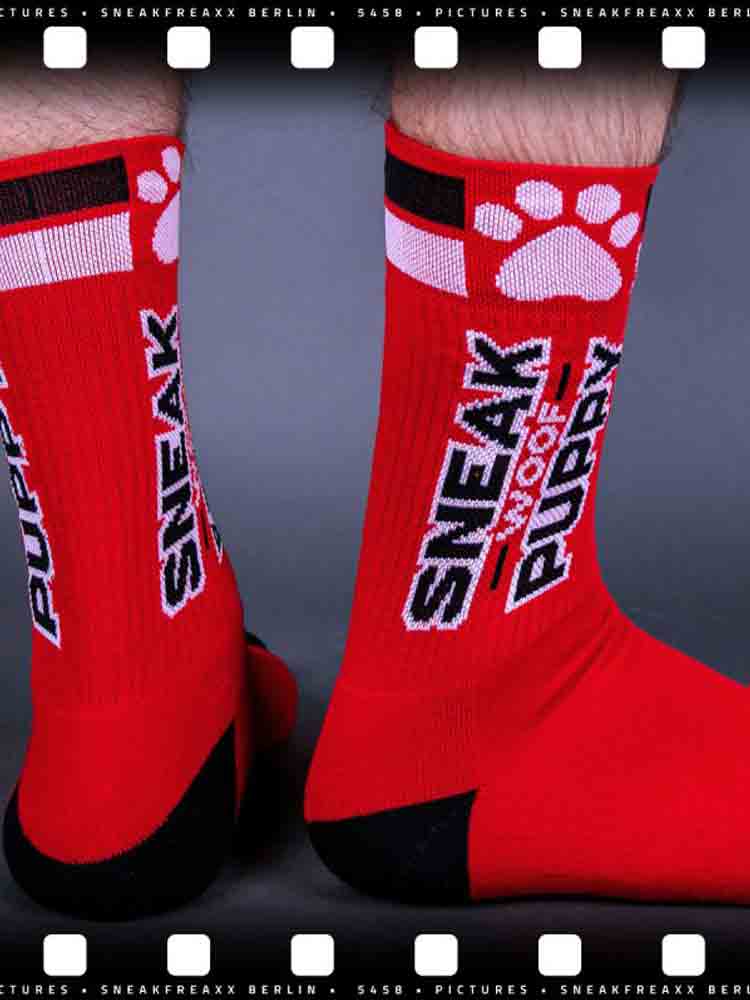 SNEAKFREAXX - WOOF PUPPY FULL rot
