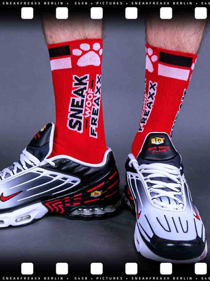 SNEAKFREAXX - WOOF PUPPY FULL rot