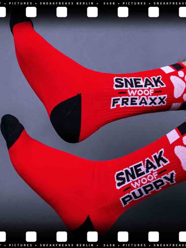 SNEAKFREAXX - WOOF PUPPY FULL rot